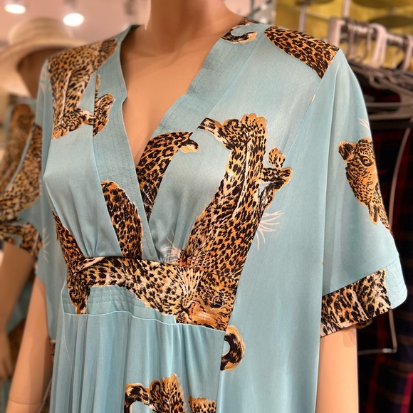 Vintage Animal Print Maxi Dress Kimono Inspired short sleeves size fits all - Picture 9 of 16